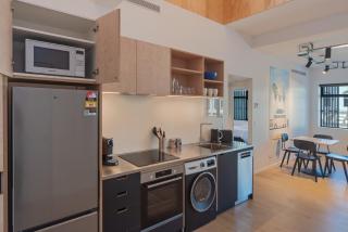 Inner City Apartment 4 - Modern, Rooftop Balcony - 3