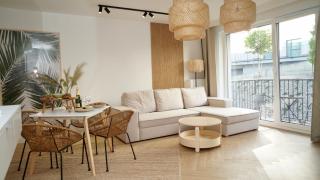 Castle Apartments - King - 3