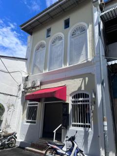 Sunshine House - George Town - 0