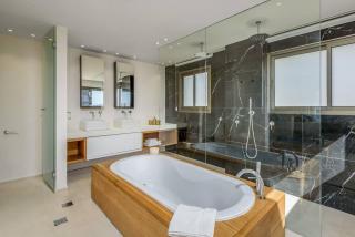 #Breathtaking 4BR/3BA Duplex Seafront - Tel Aviv - 5