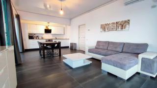 Frontline Beach Apartment - 2