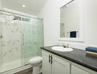 Lone Star Cottage - 15 minutes to downtown - 1