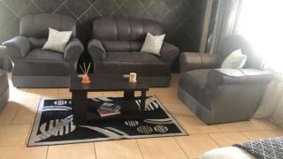 Fabulous AirBnB for Leisure and Business Comfort - 8