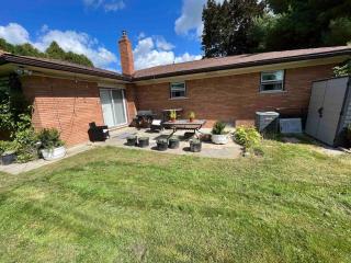 3 BedRooms House in the Nicest Area in Clinton Township - Clinton - 1