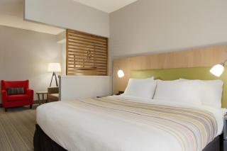 Country Inn & Suites by Radisson, Jackson, TN - 4