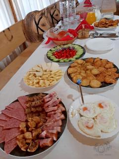 Pensiunea Potcovaru - 4