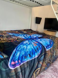 Double bed room in a Peaceful home - Morriston - 8