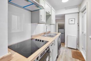 Oswy Street, Whitby. Sleeps up to 7 guests - 1