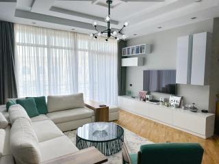 Modern, spacious apartment in the heart of Baku - Baku - 0