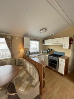 Golden Palm Resort - Carnival - Coastal Caravan Breaks - 8