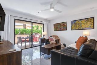 Modern Plaza Villas Oasis - Meredith Lodging - Palm Springs - 7