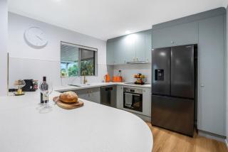 Deco View Family Oasis in Cairns - East Trinity - 2