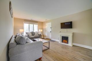 Renovated Munster Condo - 15 Mi to Lake Michigan! - Munster - 0