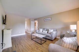 Renovated Munster Condo - 15 Mi to Lake Michigan! - Munster - 6