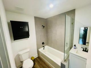 Modern Gem 2 miles from Sofi - Los Angeles - 3