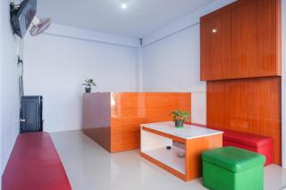 Urbanview Syariah Wisma Nabil Solo - 4