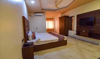 FabHotel RR Suites Guwahati - Guwahati - 7