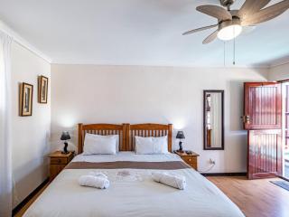 5 Third Avenue Guesthouse - 3