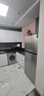 Dar Alsalam - Spacious and Bright 1BR Apartment in Majan - 4