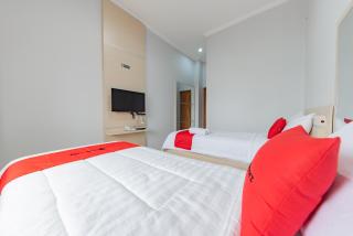 RedDoorz near Stadium Arcamanik Bandung - Bandung - 9