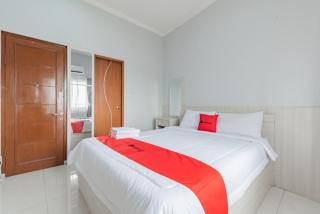 RedDoorz near Stadium Arcamanik Bandung - Bandung - 2