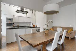 Spacious apartment near Wenceslas Square with master bed - 8