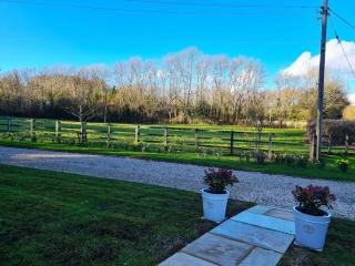 The Barn at Whitehouse Farm nr Salisbury & New Forest - East Grimstead - 7
