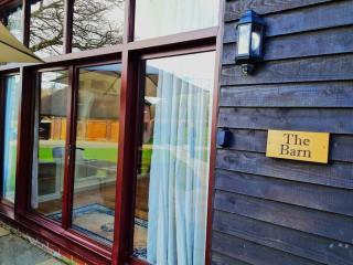 The Barn at Whitehouse Farm nr Salisbury & New Forest - East Grimstead - 2