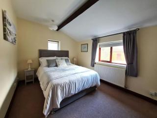 The Barn at Whitehouse Farm nr Salisbury & New Forest - 1