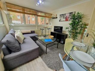 2 Bedrooms flat in great location! - Londra - 0