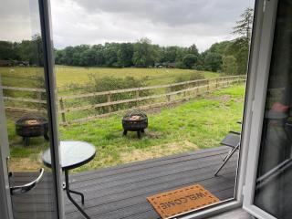 Devon River Glamping Pods - 2