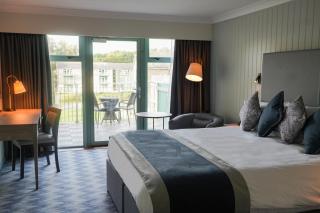 De Vere Cotswold Water Park - Cirencester - 6