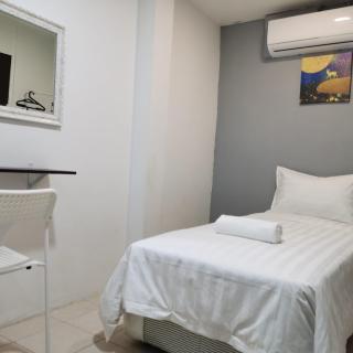 Hotel Seroja - Labuan - 0