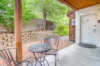 Icicle Village Resort 401 & 402: Ponderosa Hideaway - Leavenworth - 0