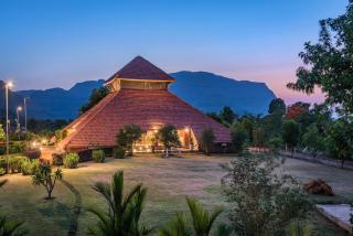 SaffronStays SATORI, Ultra Luxe Villas And Cottages On 8 Acres Estate, By The Mulshi Lake - Mulshi - 0