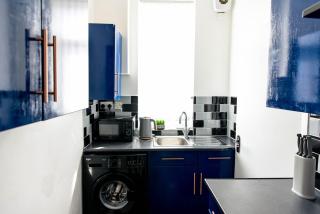 Emerald Gem of Leeds with Great Location including Parking - Killingbeck - 6