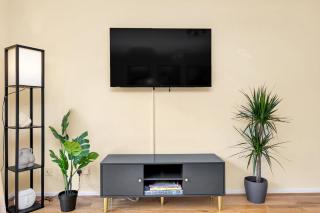 Charming 3 Bedroom House Short Term Rental & Flexible Renting Canary Wharf With Free Wifi & Garden - Londres - 7