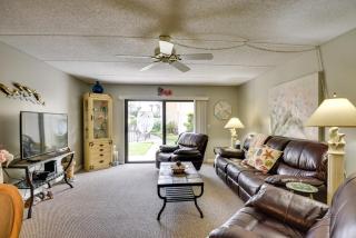 Daytona Beach Shores Condo Rental Walk to Beach! - Daytona Beach Shores - 7