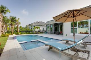 Private Pool and Spa Luxe Palm Beach Gardens Home - 0
