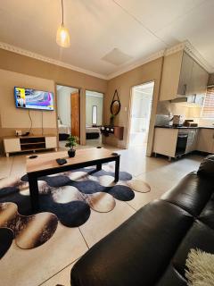 Zinathi Lodge - Lebowakgomo - 1