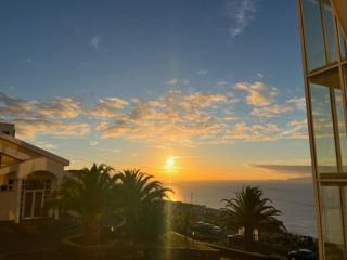 Comfy & Joyful Oceanview Retreat - Caniço - 0