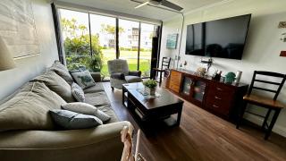 Excellent beach front community, golf course, tennis, sunny weather year round! - Fort Pierce - 0