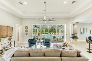 Modern home w screened pool, hot tub, & comm amenities! - 7