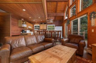 Summit View Chalet Duplex: Cozy, Close To Town/Slopes - 8