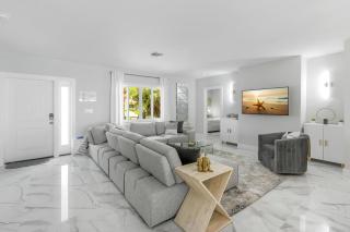 Pool, game room, near beach - Fort Lauderdale - 2