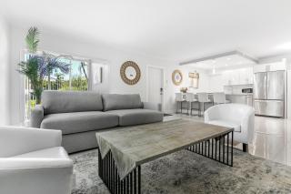 Expansive wiith pool access, 10 mins from Pompano Beach - Pompano Beach - 3