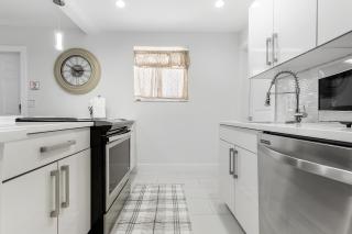 Expansive wiith pool access, 10 mins from Pompano Beach - Pompano Beach - 1