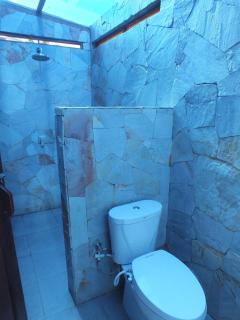 Cocohuts Hotel - 9