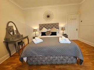 Lakeview Apartment, central location, Sea and Lake view, free parking - Southport - 9