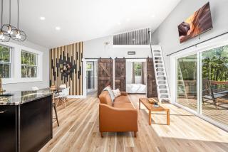 NEW Beehive Tree House Retreat - Pittsboro - 9